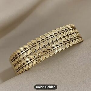 💛💛NEW💛💛 GORGEOUS!! Double Leaf WIDE Hollow SS Bangle Bracelet in GOLD